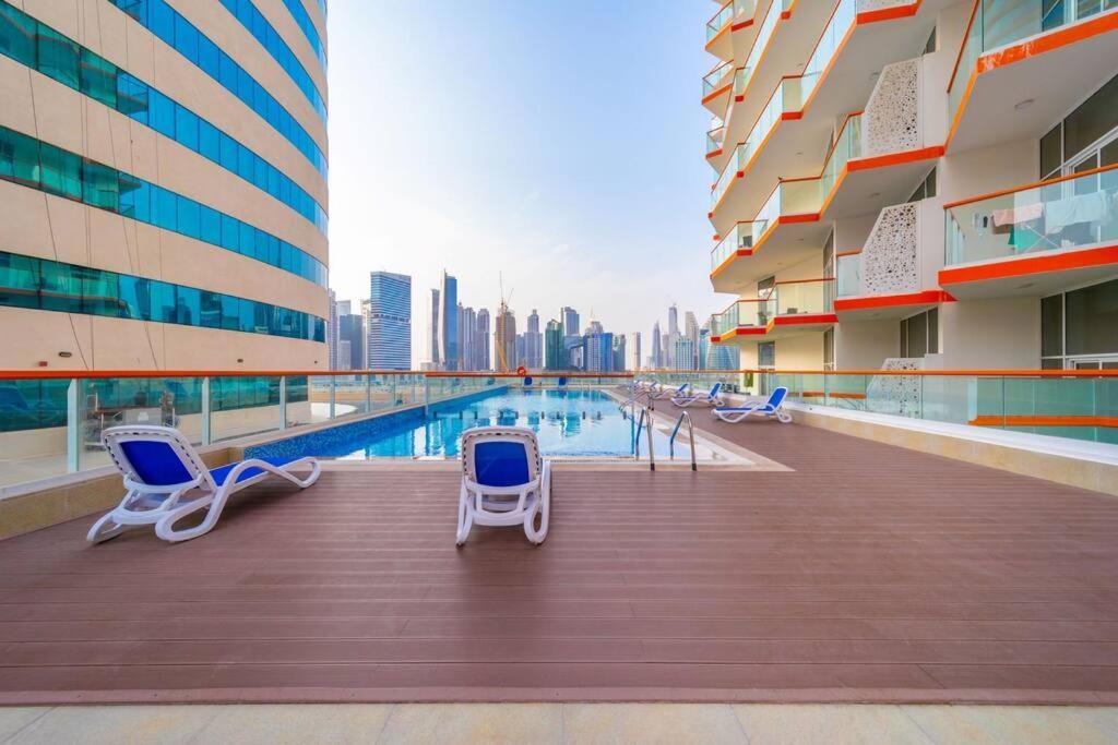 Millennium Binghatti, Business Bay - Mint Stay Dubai Exterior photo