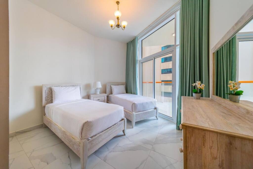 Millennium Binghatti, Business Bay - Mint Stay Dubai Exterior photo